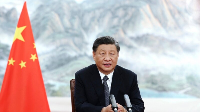 Presidenti kinez arrin në Hong Kong në përvjetorin e kthimit të territorit