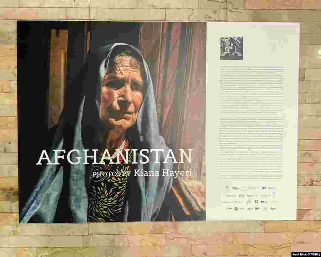 Većina od 120 fotografija različitih formata posvećena je ženama Afganistana, a zabilježene su dok je Hayeri kao novinarka iz te zemlje izvještavala u proteklih osam godina. &nbsp;