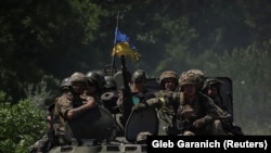 Ushtarët ukrainas në rajonin e Donbasit. 