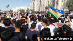 Протесты в Нукусе, столице Каракалпакстана, против изменения статуса республики в составе Узбекистана