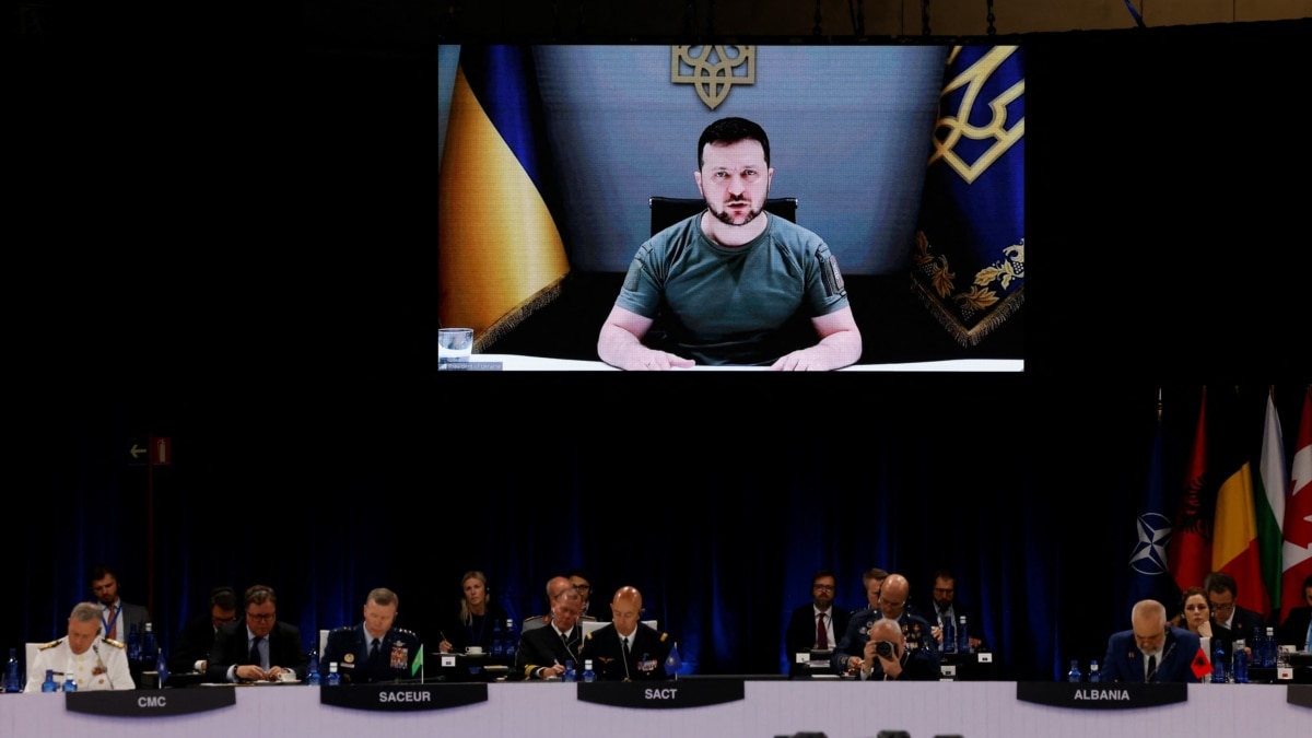 Zelenskiy Asks NATO Allies For Modern Heavy Weapons, More Financial Support - Vimarsana News