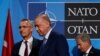 Recep Tayyip Erdoğan a madridi NATO-csúcson 2022. június 28-án