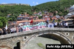 Marshi në Prizren, në nderim të viktimave të gjenocidit në Srebrenicë.