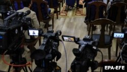 شماری از خبرنگاران حین پوشش یک کنفرانس خبری در کابل - عکس از آرشیف