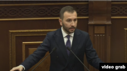Հայկ Կոնջորյանը խորհրդարանում, արխիվ