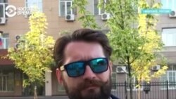 Как в России реагируют на человека с плакатом «Нет **йне!»