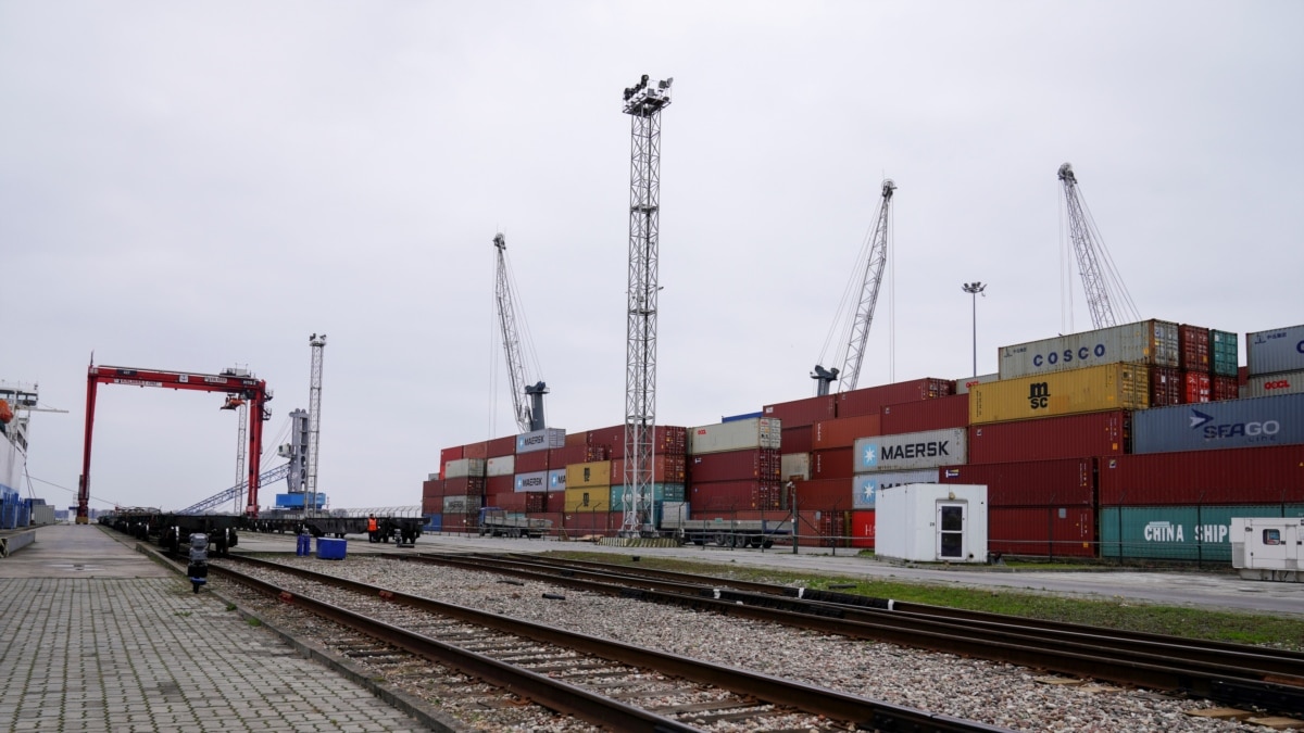 What happens when you bury a shipping container, a cautionary tale.