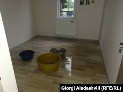 სოფელ კასრისწყლის საჯარო სკოლის შენობა.