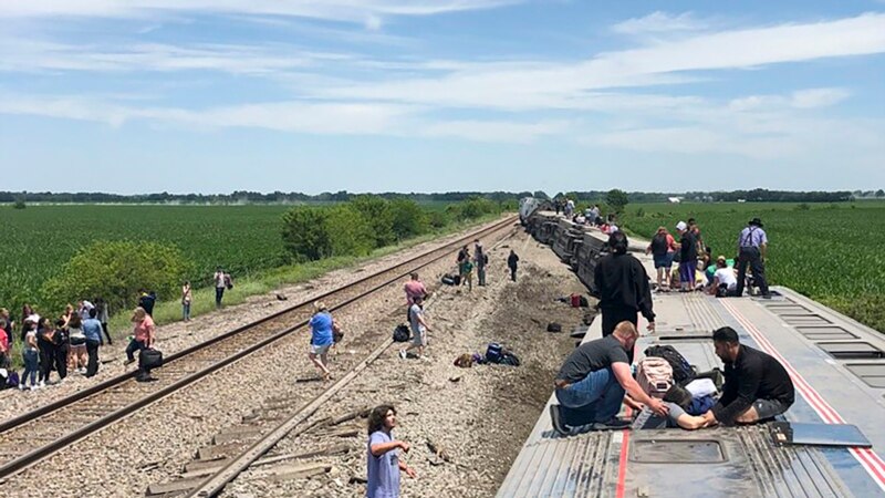 تصادف قطار با کامیون در ایالت میزوری آمریکا سه کشته بر جای گذاشت