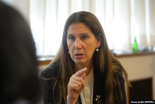 Mirela Kumbaro, ministre e Turizmit dhe Mjedisit në Qeverinë e Shqipërisë.