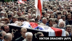 Пахаваньне Васіля Быкава, 25 чэрвеня 2003 году