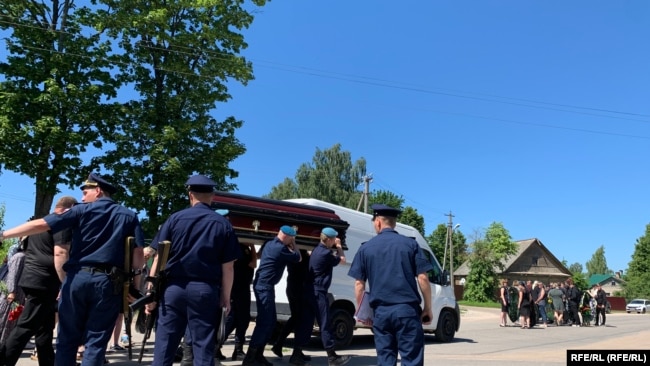 Траурная процессия, похороны контрактника Степана Журавлева