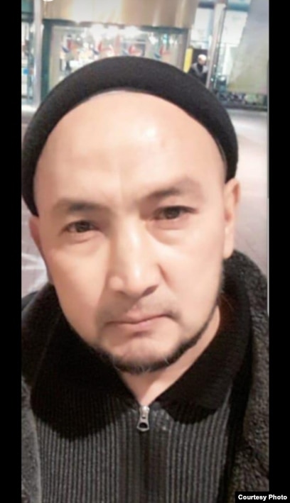 Менің қызым вибратор камерасына әкесімен жыныстық қатынасты түсіреді.