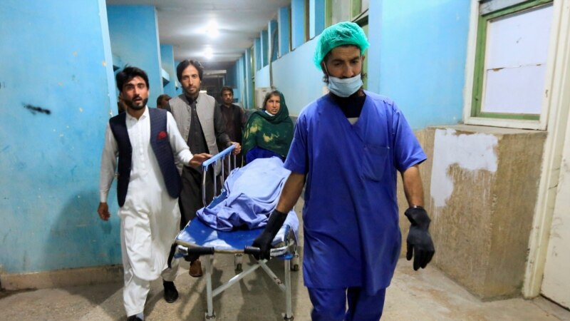 Trei angajați ai unui canal de televiziune afgan au fost uciși în două atacuri separate