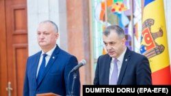 Premierul Ion Chicu, flancat de Igor Dodon