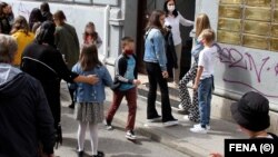 Ministar prosvjete i kulture RS Natalija Trivić je istakla značaj da škole u slučaju pojave virusa korona postupaju po mjerama Instituta za javno zdravstvo.