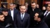 Генпрокурор Артур Давтян во дворе здания Генпрокуратуры беседует с протестующими и журналистами, Ереван, 24 декабря 2018 г.