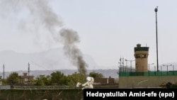 Шість ракет впали біля території аеропорту Кабула, Афганістан, 27 вересня 2017 року