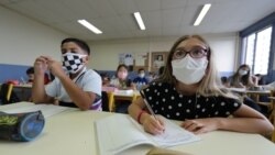 Učenici u školi, Nica