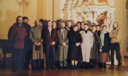 Удзельнікі тэвээлаўскай канфэрэнцыі на экскурсіі ў Сафійскім саборы, Полацак,1995