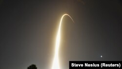 Старт ракеты-носителя Falcon Heavy, 25 июня 2019 года.