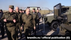 Володимир Путін відвідує спільні стратегічні навчання «Запад-2025» у Муліно, Нижньогородська область, 16 вересня 2025 року