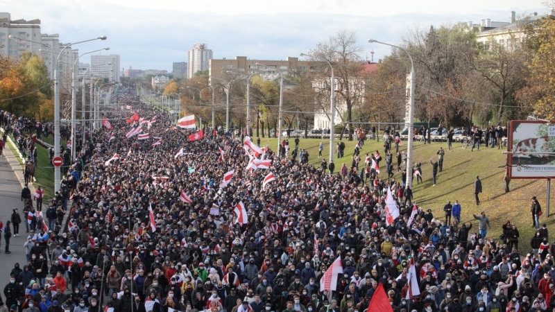 «Партызанскі марш» сабраў дзясяткі тысяч чалавек у Менску. Асноўнае