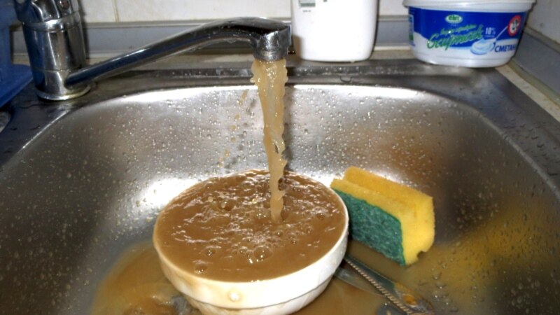 Parahatda käte suw, käte-de gaz bilen tok kesilýär