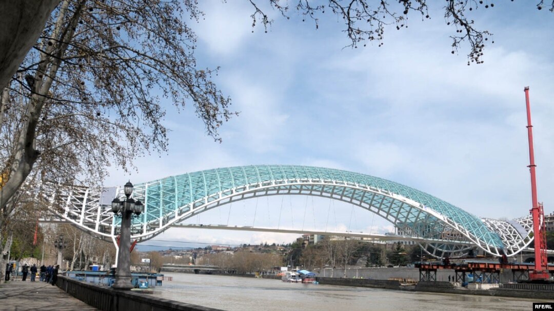 мост Мира