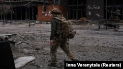 Ілюстраційне фото. Український військовий у Покровську на Донеччині, 21 січня 2025 року