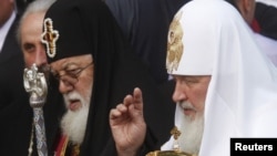 კათოლიკოს-პატრიარქი ილია მეორე და პატრიარქი კირილე. 2011 წლის ფოტო