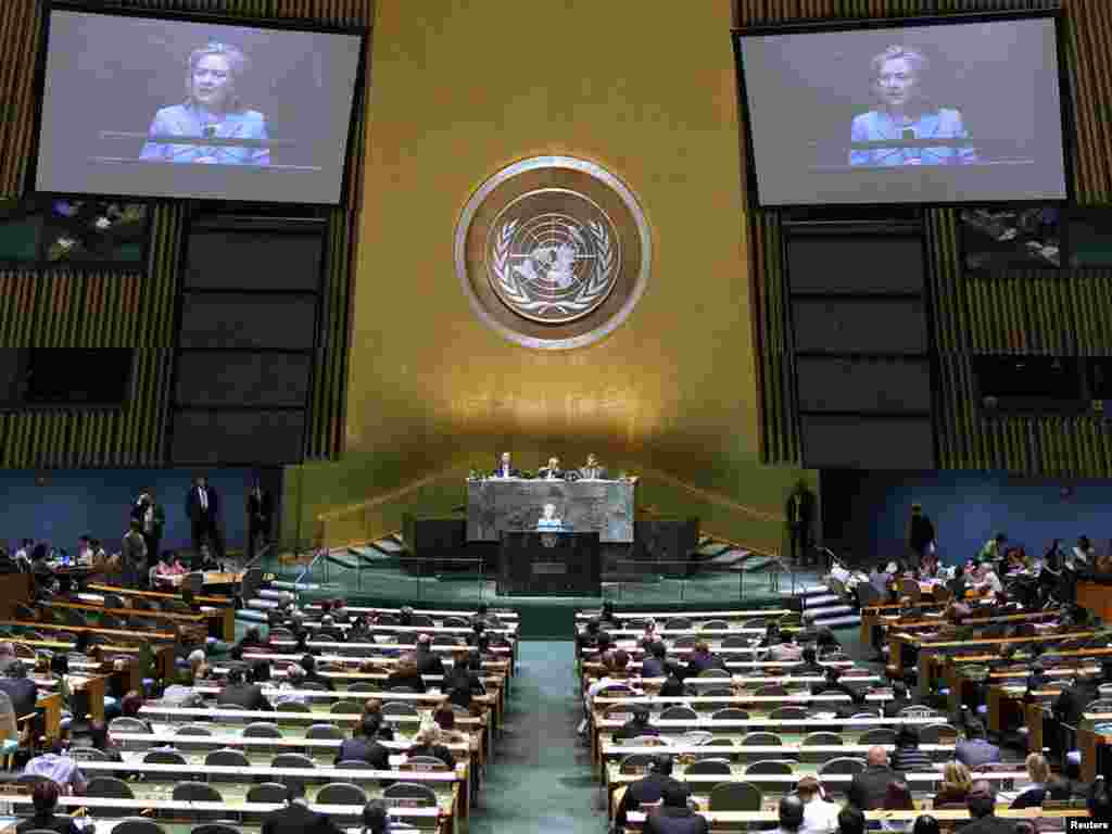 Asambleja e Përgjithshme e OKB-së mbajti sesion emergjent për të rritur fondin e ndihmave për Pakistanin...