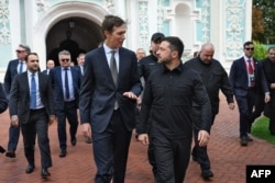 Дарэд Кушнер і Ўладзімір Зяленскі каля сабору Сьвятой Сафіі ў Кіеве, 6 вресьня 2026