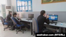 Wi-fi hyzmatyndan peýdalanmak üçin aýratyn, ýörite ýerler göz öňünde tutulmandyr.