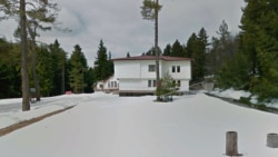 Мястото, където са намерени телата на трима мъже с огнестрелни рани.