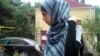 Ադրբեջան -- Գլխաշորով ուսանողուհուն արգելել են մուտք գործել Բաքվի մանկավարժական ինստիտուտ, արխիվային լուսանկար