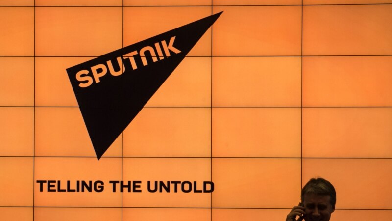 Facebook садҳо саҳифаи марбут ба хабаргузории Sputnik-ро баст
