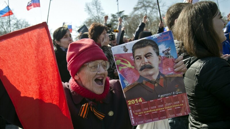 Супер-герои российской действительности: стабильность Сталина и падение Путина