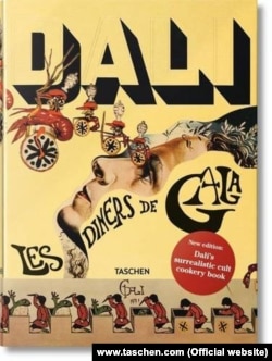 Salvador Dalinin "Dalí: Les Diners de Gala" kitabının üz qabığı.