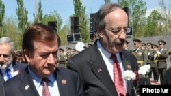 U.S. Representatives Ed Royce (left) and Eliot Engel (right) warned of Iran's influence.