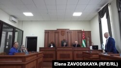 Верховный суд Абхазии перенес заседание по иску Алхаса Квицина на завтра, 20 сентября