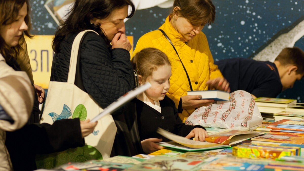 oi5.ru: «Книжный Арсенал» переносят через коронавирус «Книжный Арсенал» переносят через коронавирус
