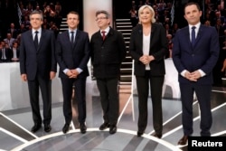 Участники президентских дебатов во Франции. В центре - Жан-Люк Меланшон