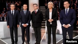 Кандидаты на пост президента Франции (слева направо): Франсуа Фийон, Эммануэль Макрон, Жан-Люк Меланшон, Марин Ле Пен, Бенуа Амон