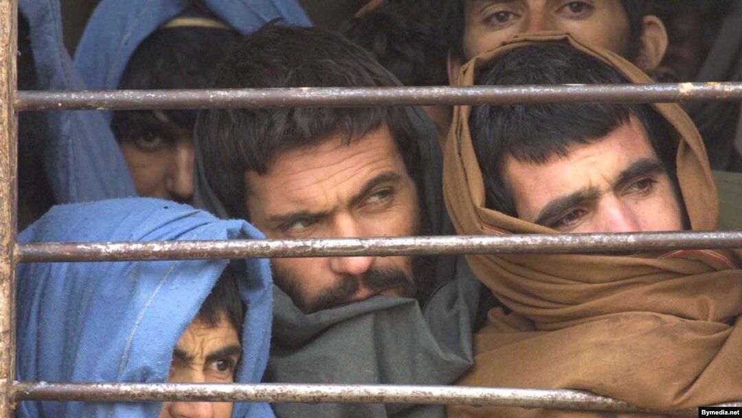 Taliban əsirləri, Əfqanıstan, 2002