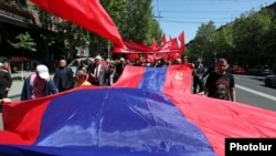 Armenia - The Armenian Communist Party holds a May Day demonstration in Yerevan, 1May2015.