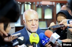 Iranian Oil Minister Bijan Zanganeh (file photo)