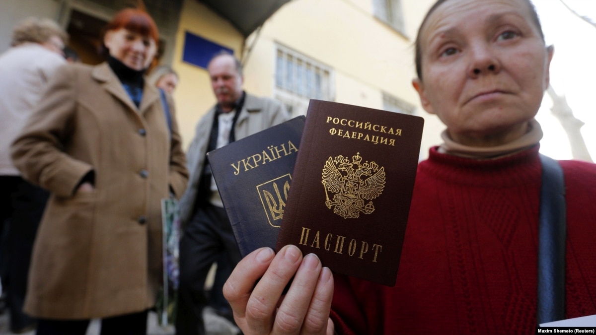 oi5.ru: Россиян на Донбассе стало больше: как паспортизіція населения повлияет на возвращение оккупированных территорий Россиян на Донбассе стало больше: как паспортизіція населения повлияет на возвращение оккупированных территорий