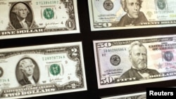 U.S. -- United States dollar banknotes are seen at the Museum of American Finance in New York, 15Oct2010