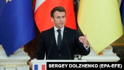 Emmanuel Macron, președintele francez, în timpul unei conferințe de presă de la Kiev, 8 februarie 2022.
